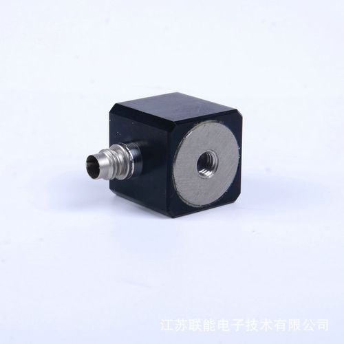 sae30050三轴向压电式加速度传感器icp/iepe测量振动频率xyz